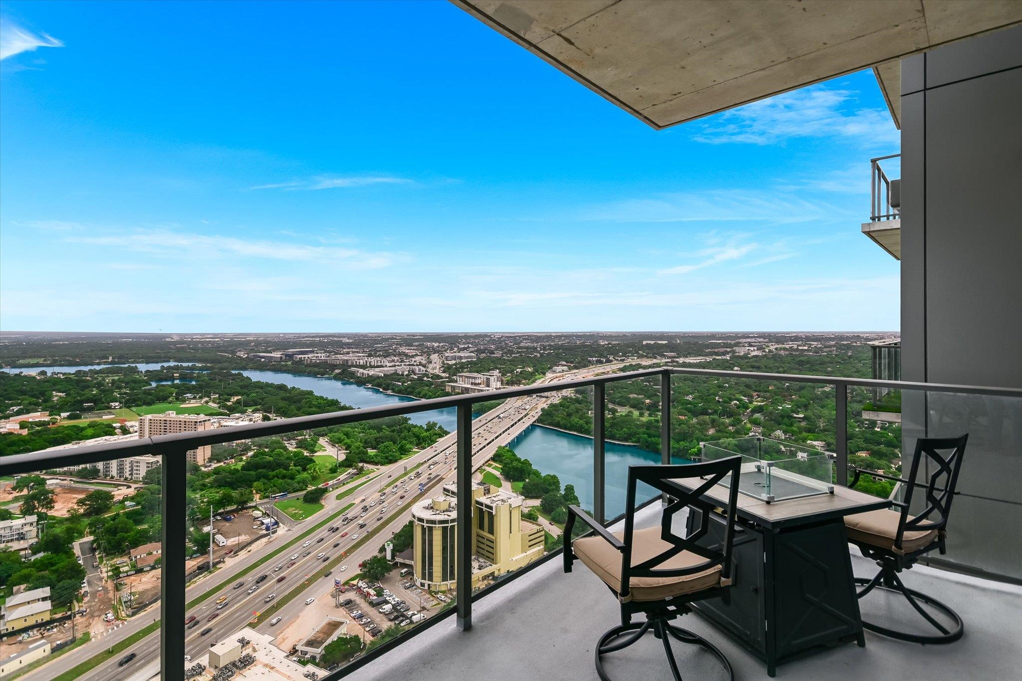 44 East Ave # 3905, Austin, TX 78701