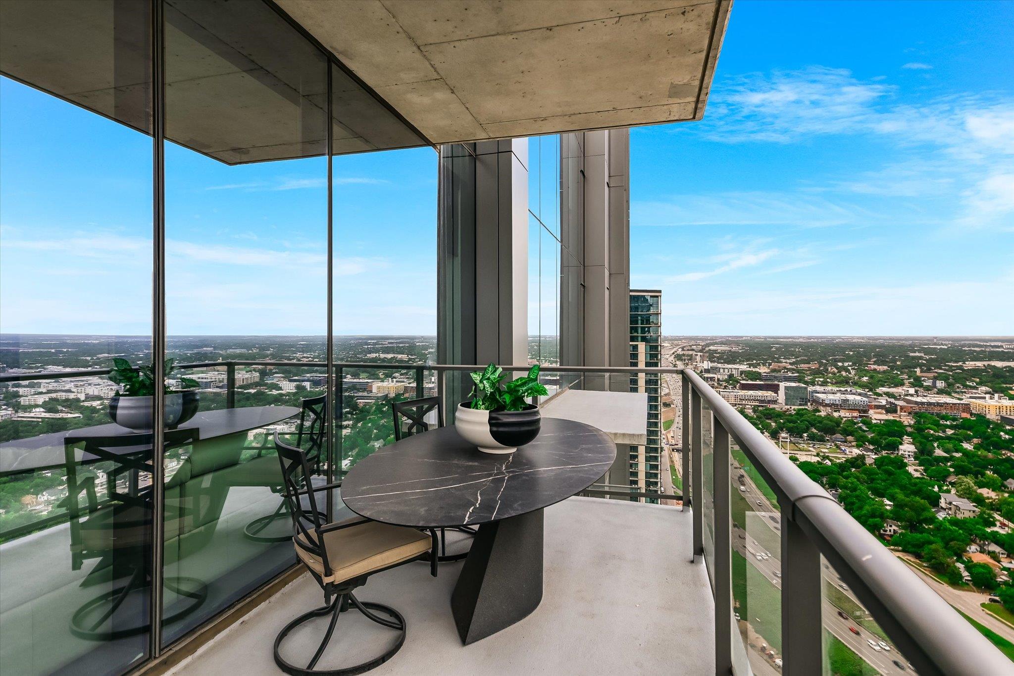 44 East Ave # 3905, Austin, TX 78701
