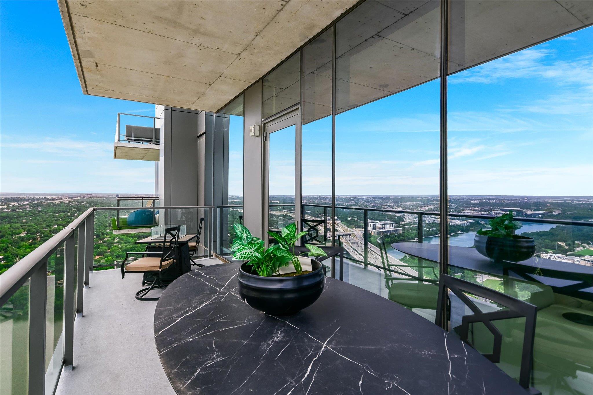 44 East Ave # 3905, Austin, TX 78701