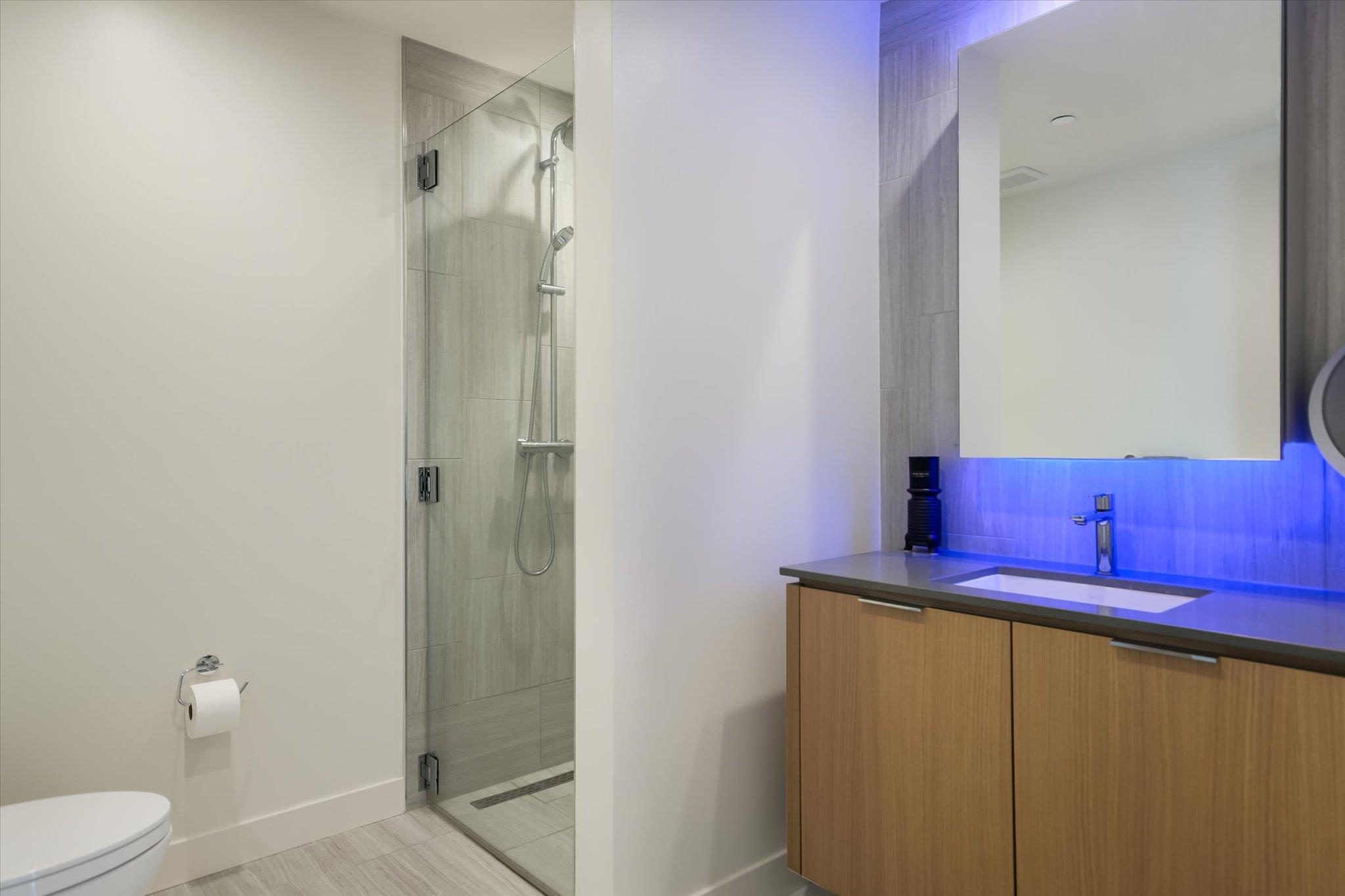 44 East Ave # 3905, Austin, TX 78701