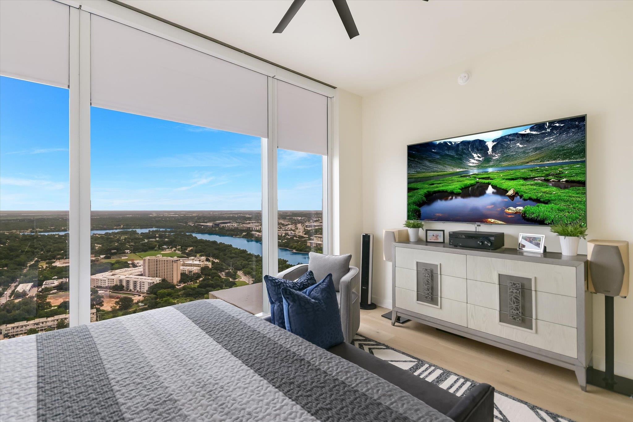 44 East Ave # 3905, Austin, TX 78701