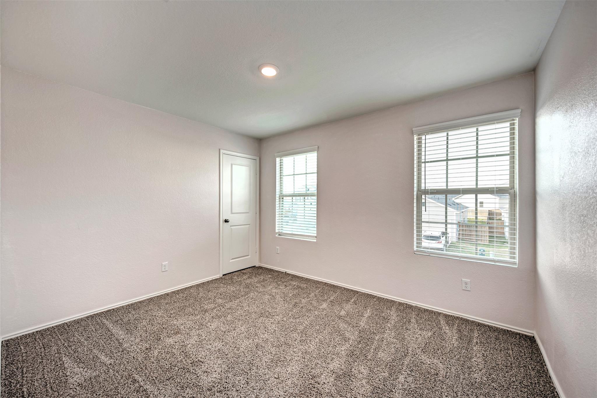 817 Circle Way, Jarrell, TX 76537