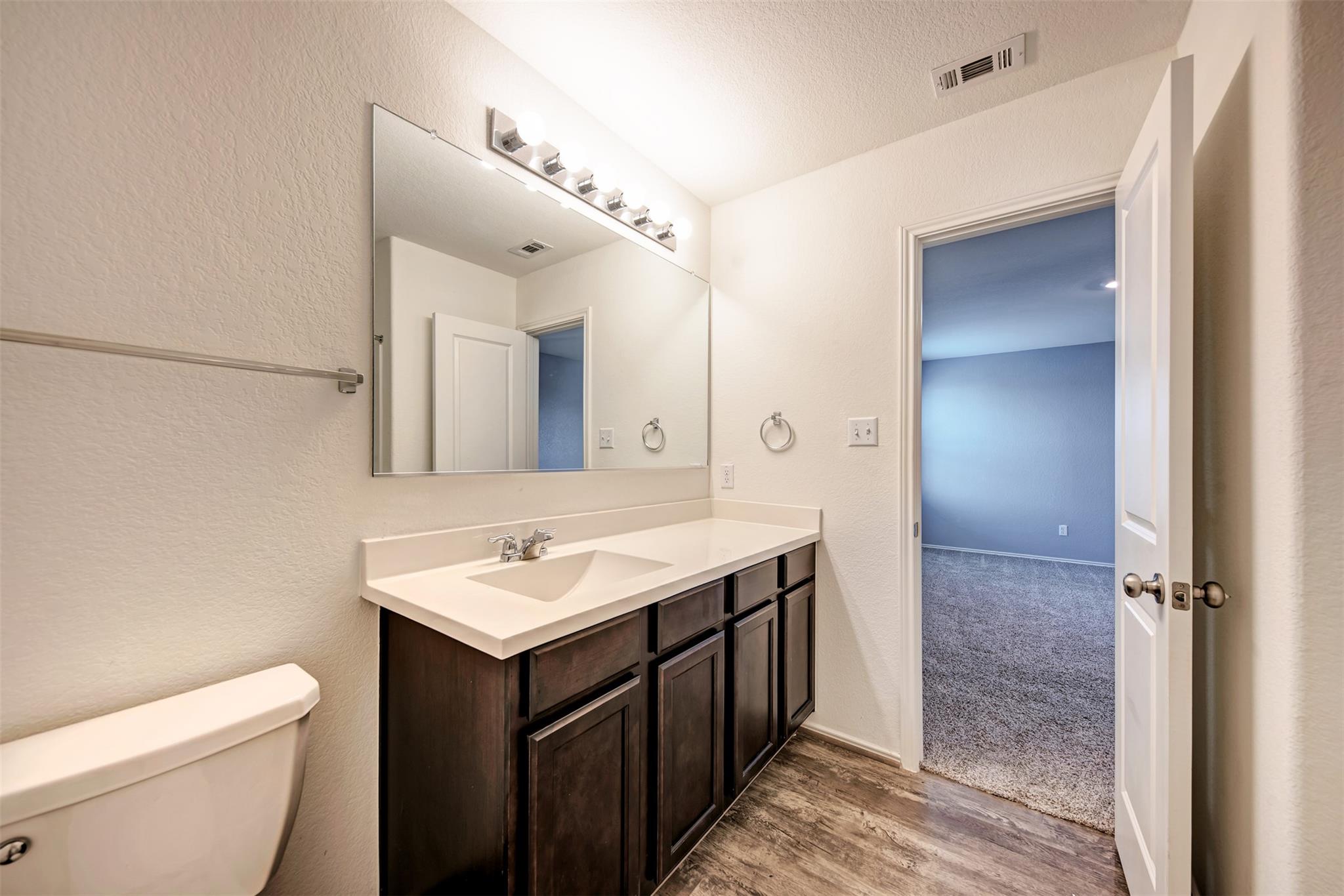 817 Circle Way, Jarrell, TX 76537