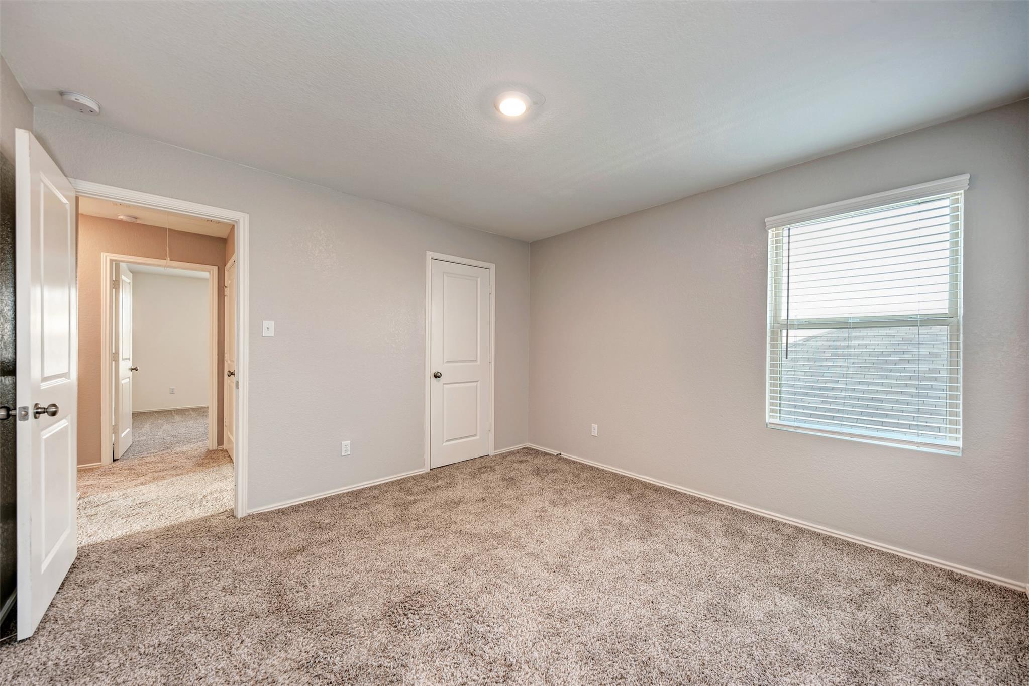 817 Circle Way, Jarrell, TX 76537