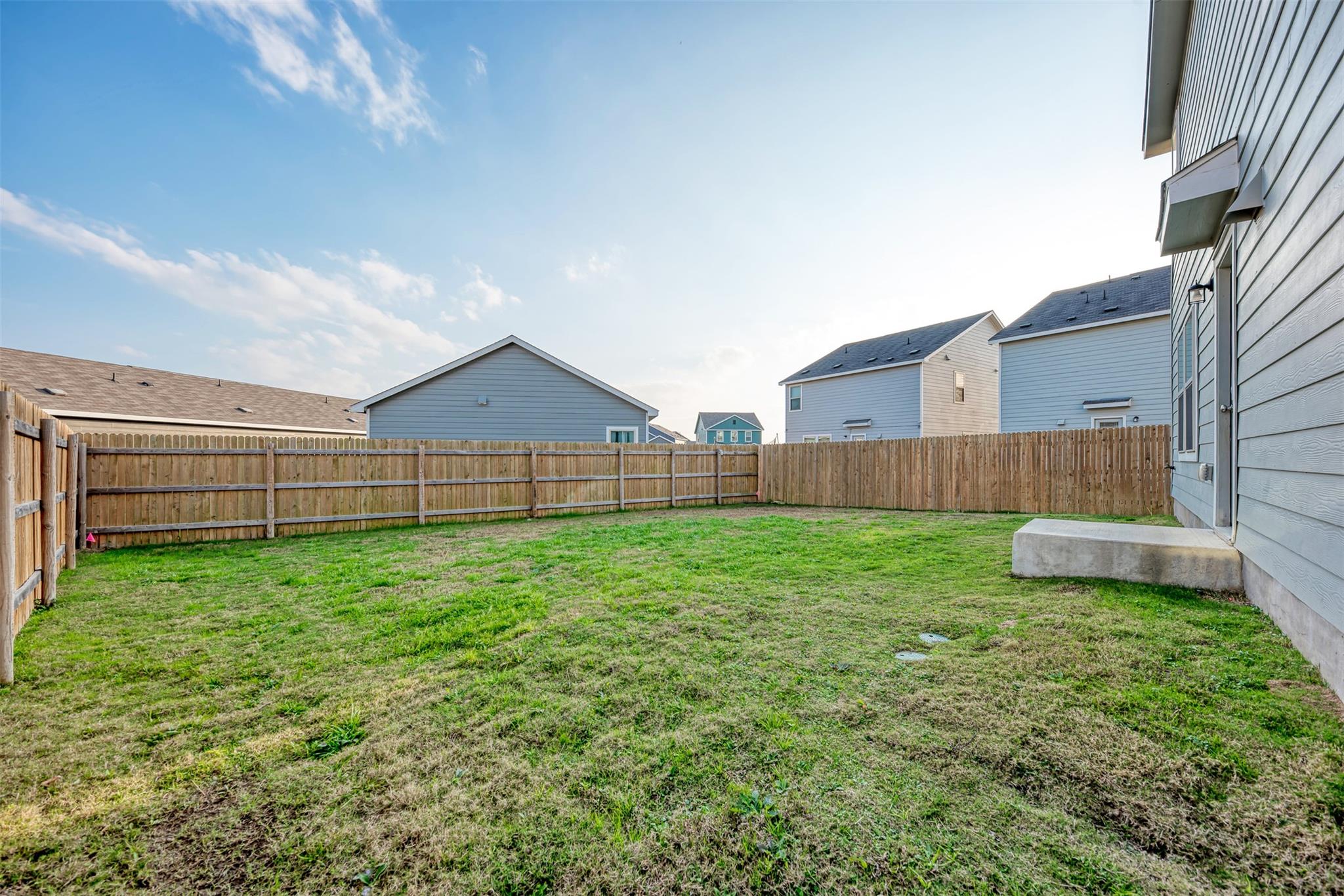 817 Circle Way, Jarrell, TX 76537