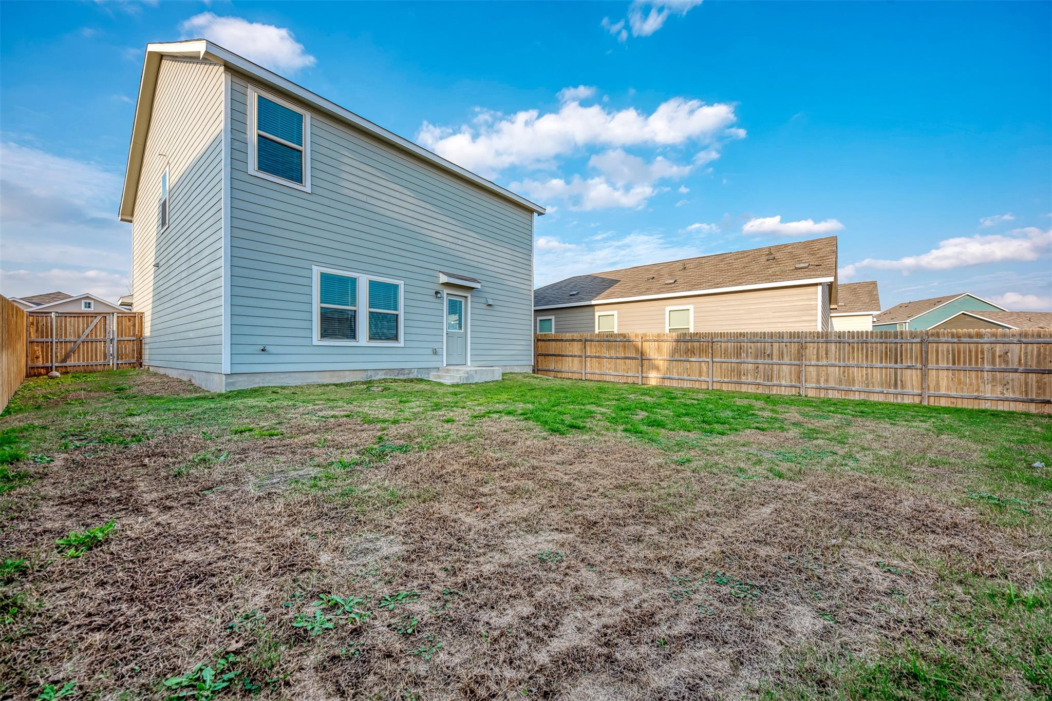 817 Circle Way, Jarrell, TX 76537