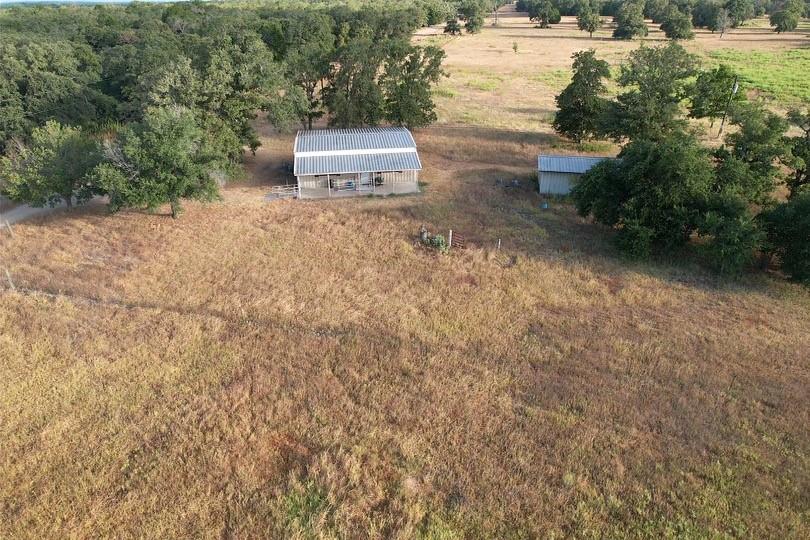 2542 County Road 306, Lexington, TX 78947