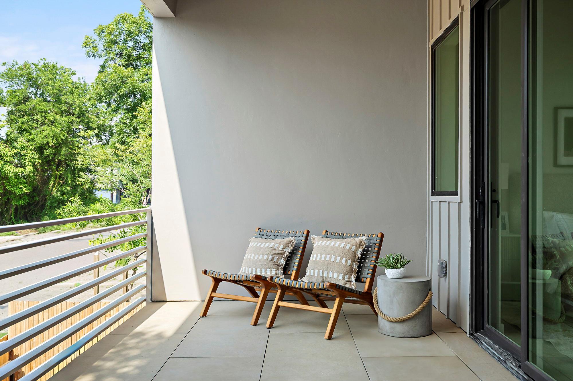 2405 E 22nd St, Austin, TX 78722