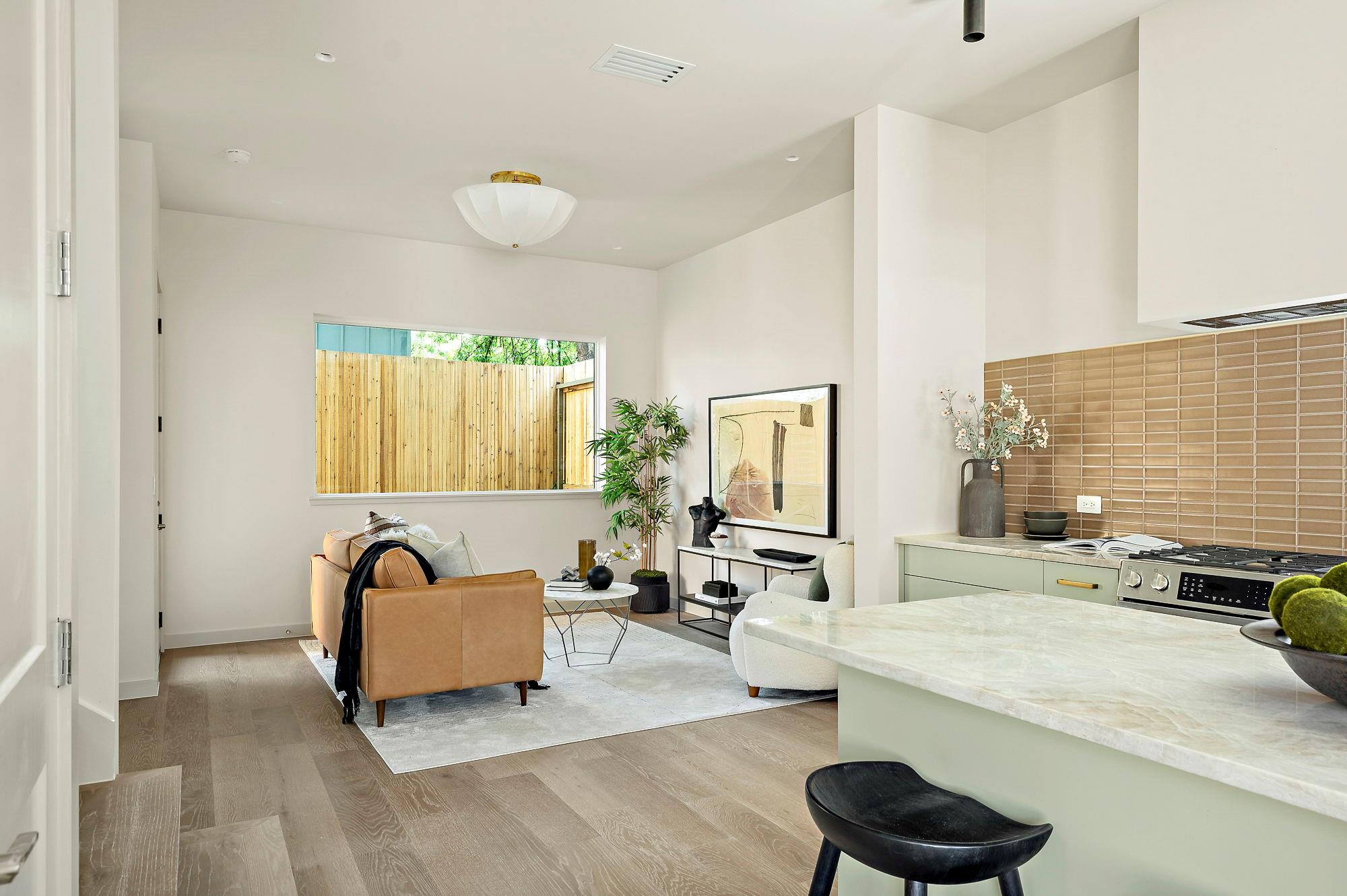 2405 E 22nd St, Austin, TX 78722