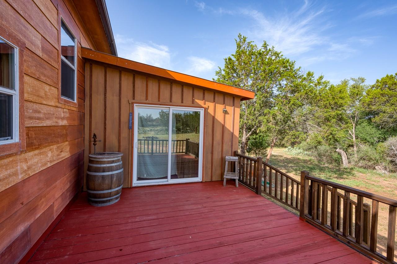 271 The Rock Rd, Buchanan Dam, TX 78609