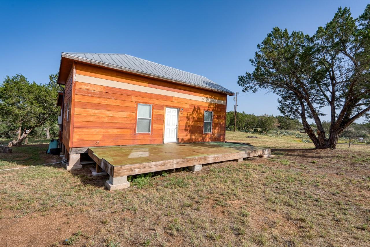 271 The Rock Rd, Buchanan Dam, TX 78609