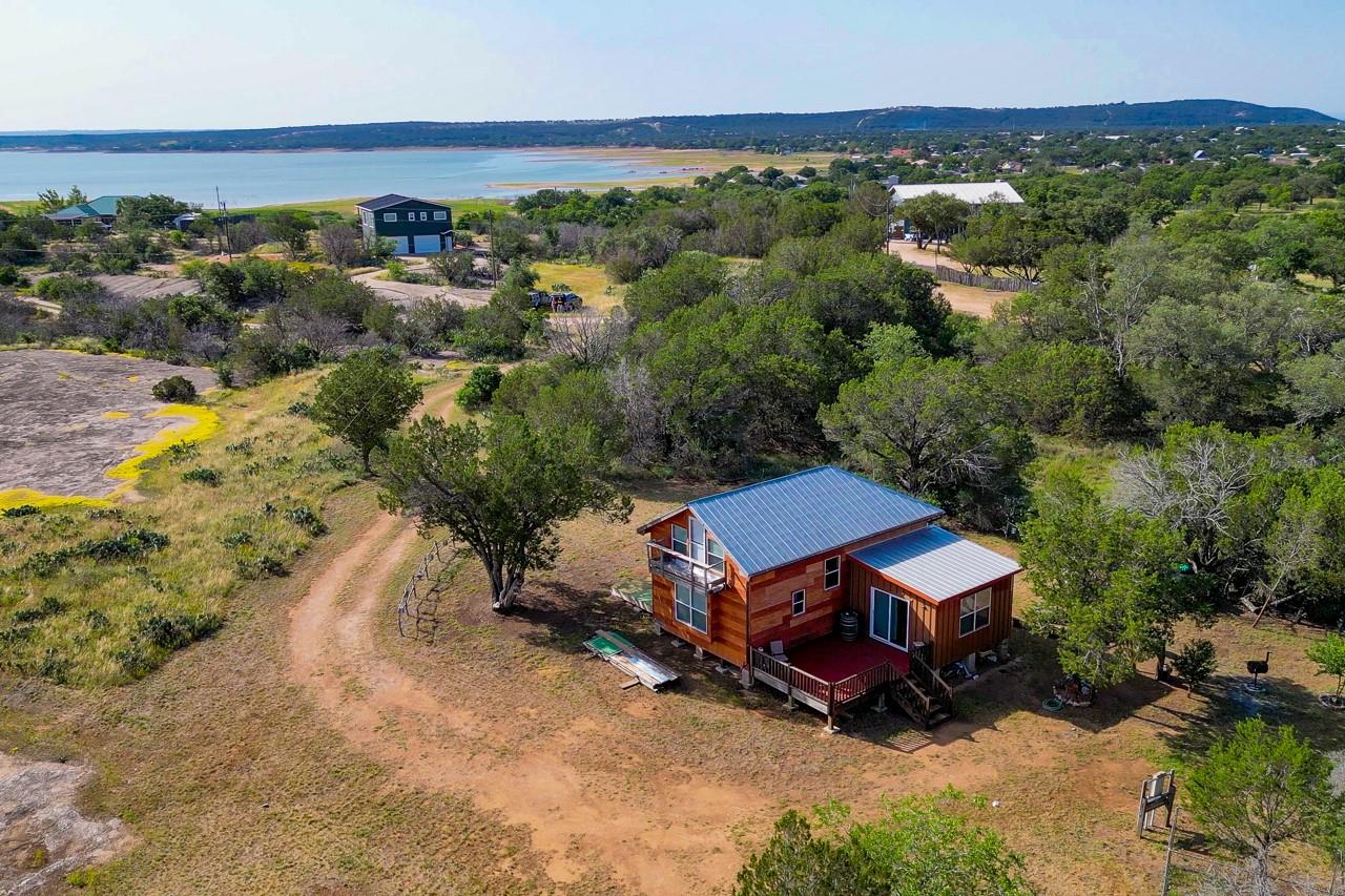 271 The Rock Rd, Buchanan Dam, TX 78609
