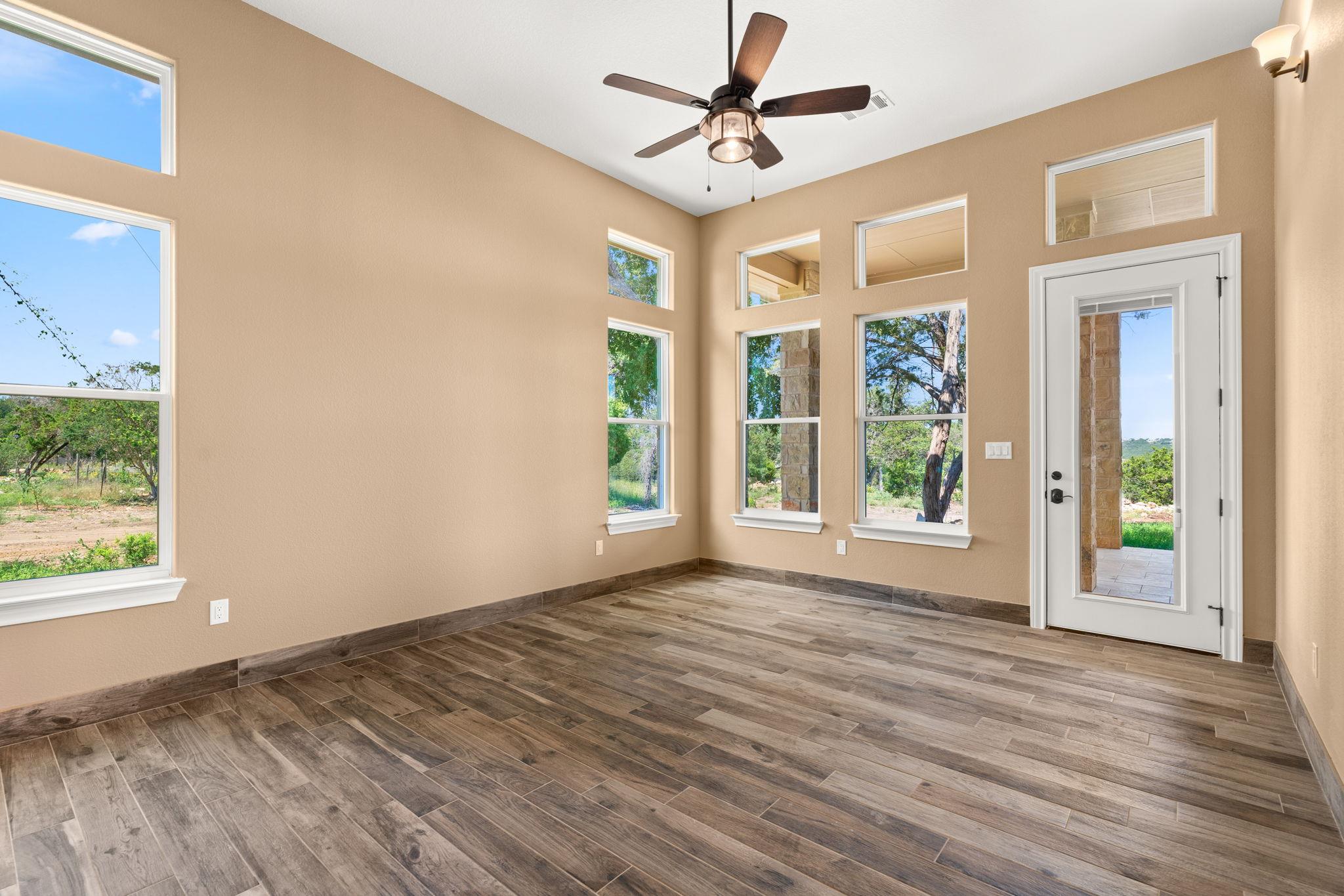 1424 Cattail Dr, Canyon Lake, TX 78133