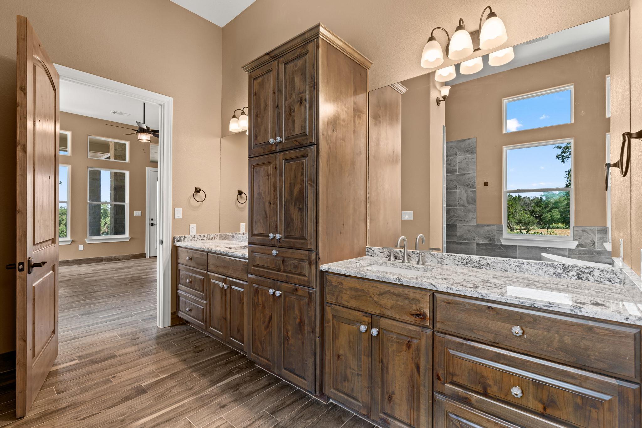 1424 Cattail Dr, Canyon Lake, TX 78133