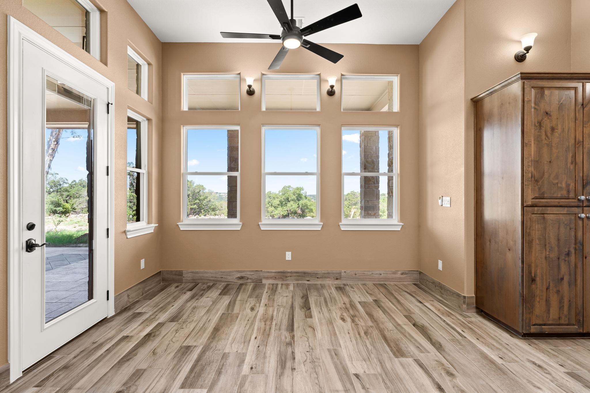 1424 Cattail Dr, Canyon Lake, TX 78133