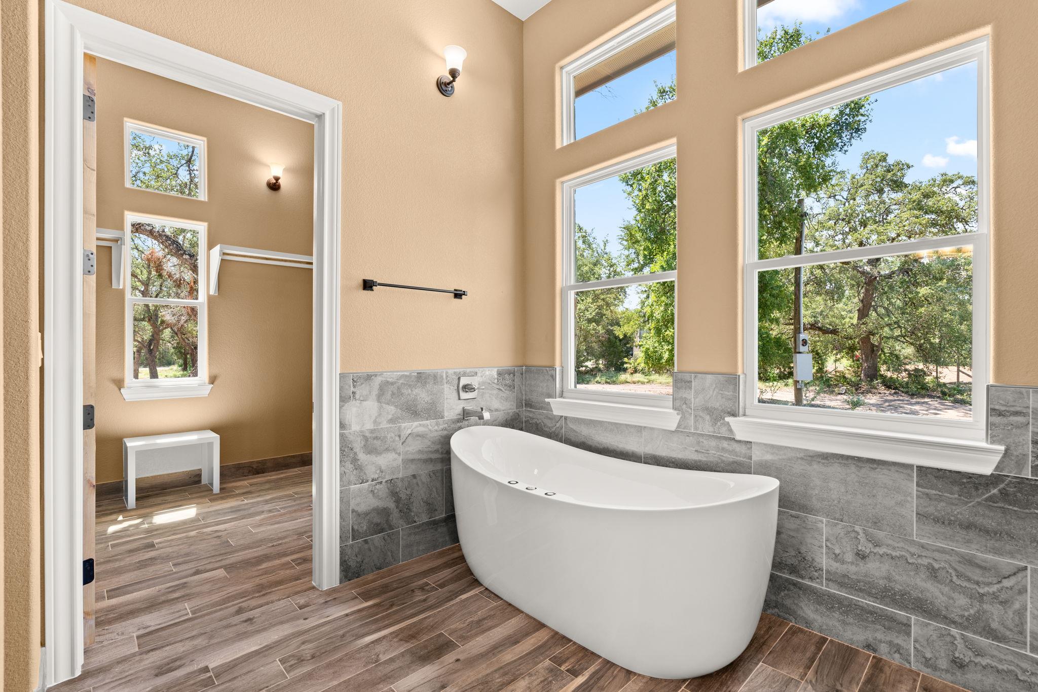 1424 Cattail Dr, Canyon Lake, TX 78133