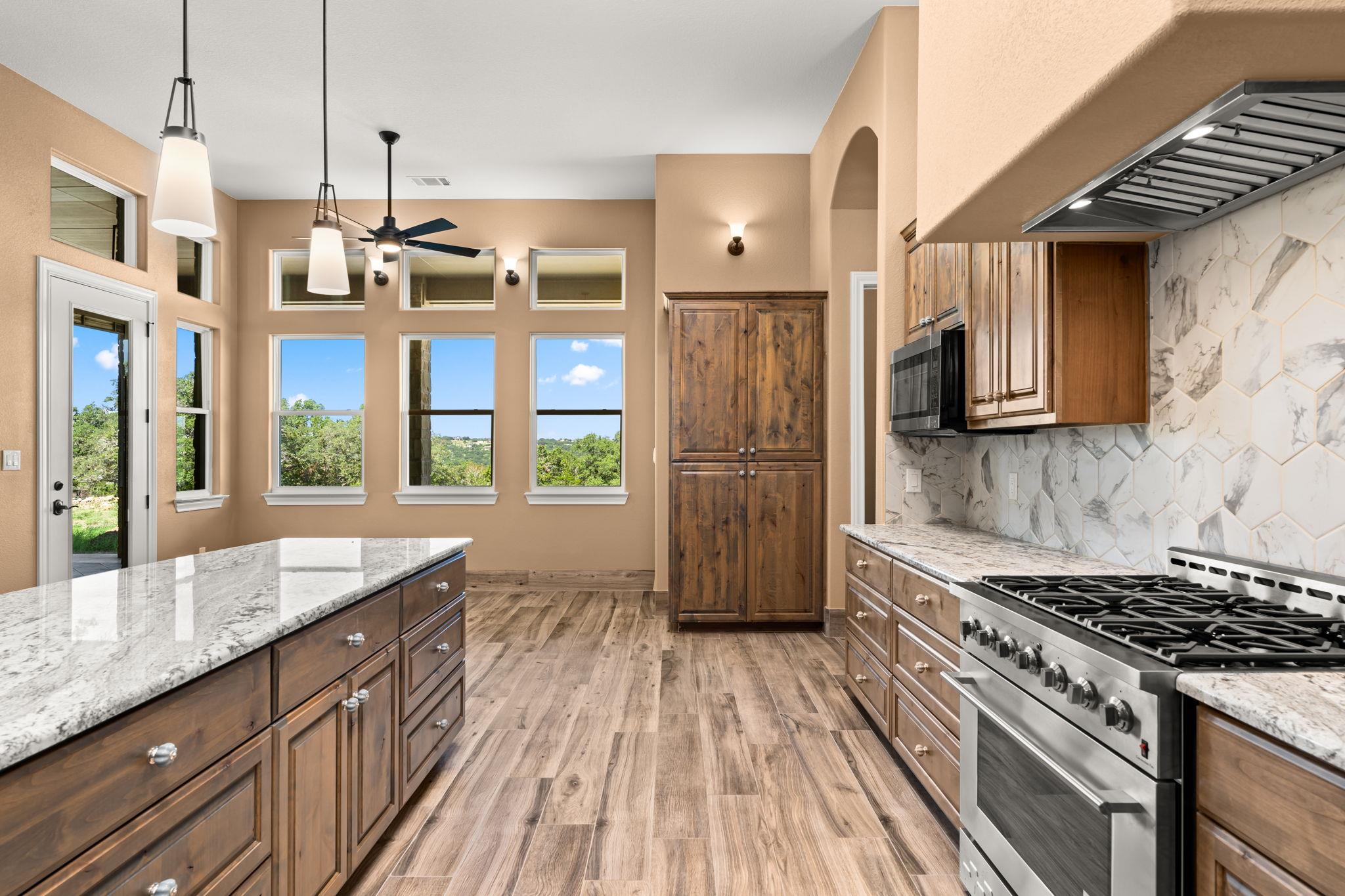 1424 Cattail Dr, Canyon Lake, TX 78133