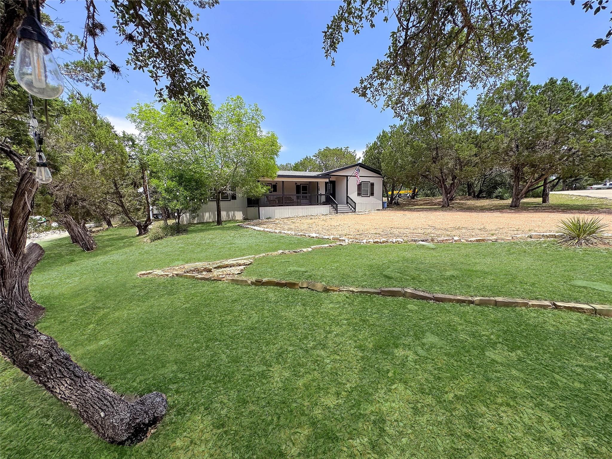 823 Trail Crest Dr, Canyon Lake, TX 78133