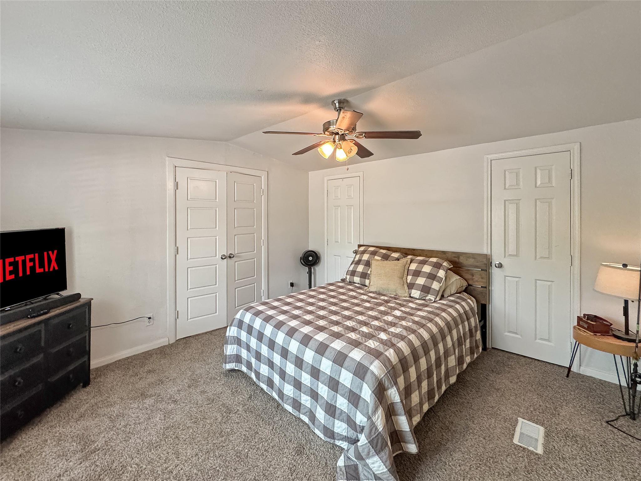 823 Trail Crest Dr, Canyon Lake, TX 78133