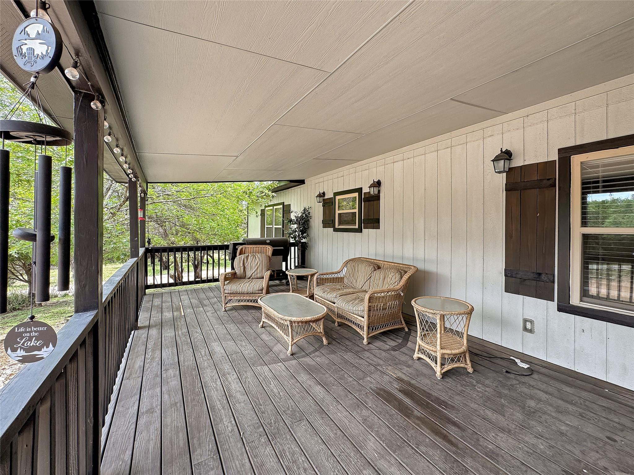 823 Trail Crest Dr, Canyon Lake, TX 78133