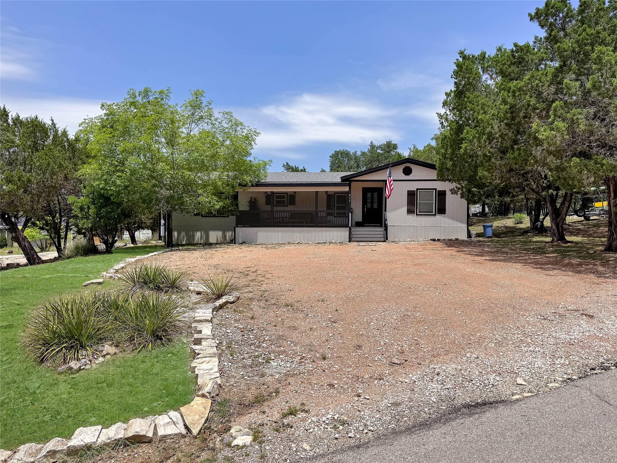 823 Trail Crest Dr, Canyon Lake, TX 78133