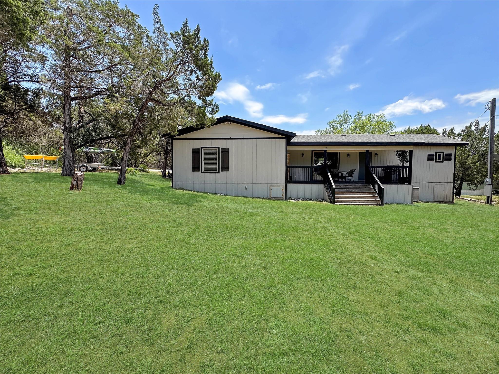 823 Trail Crest Dr, Canyon Lake, TX 78133