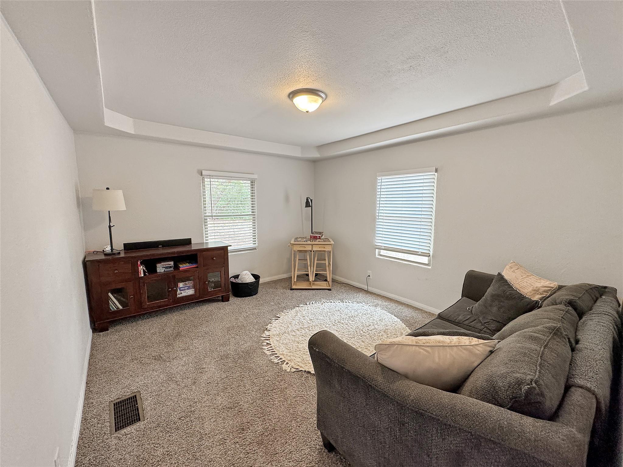 823 Trail Crest Dr, Canyon Lake, TX 78133