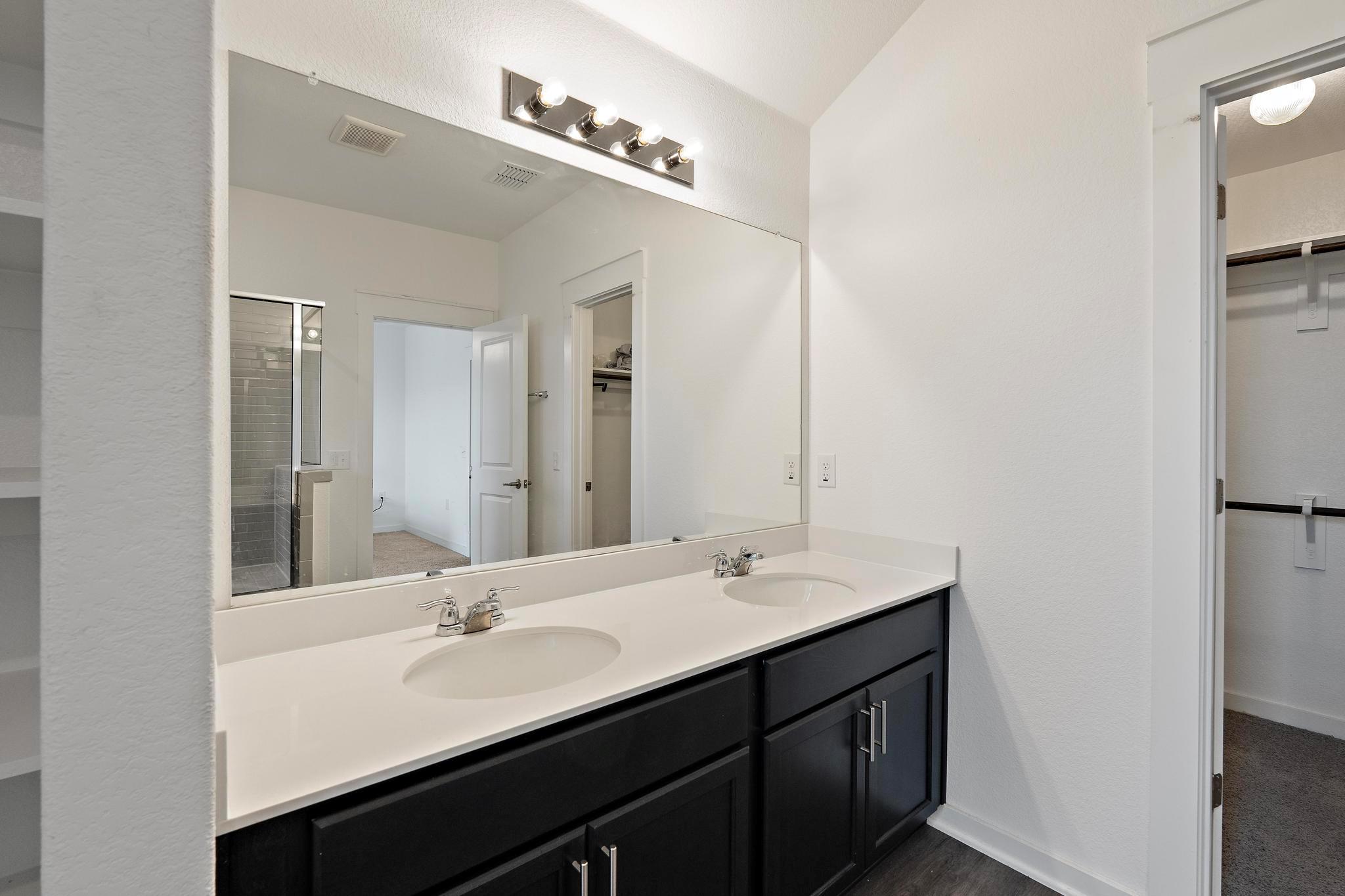 15216B Sweet Mimosa Dr, Del Valle, TX 78617