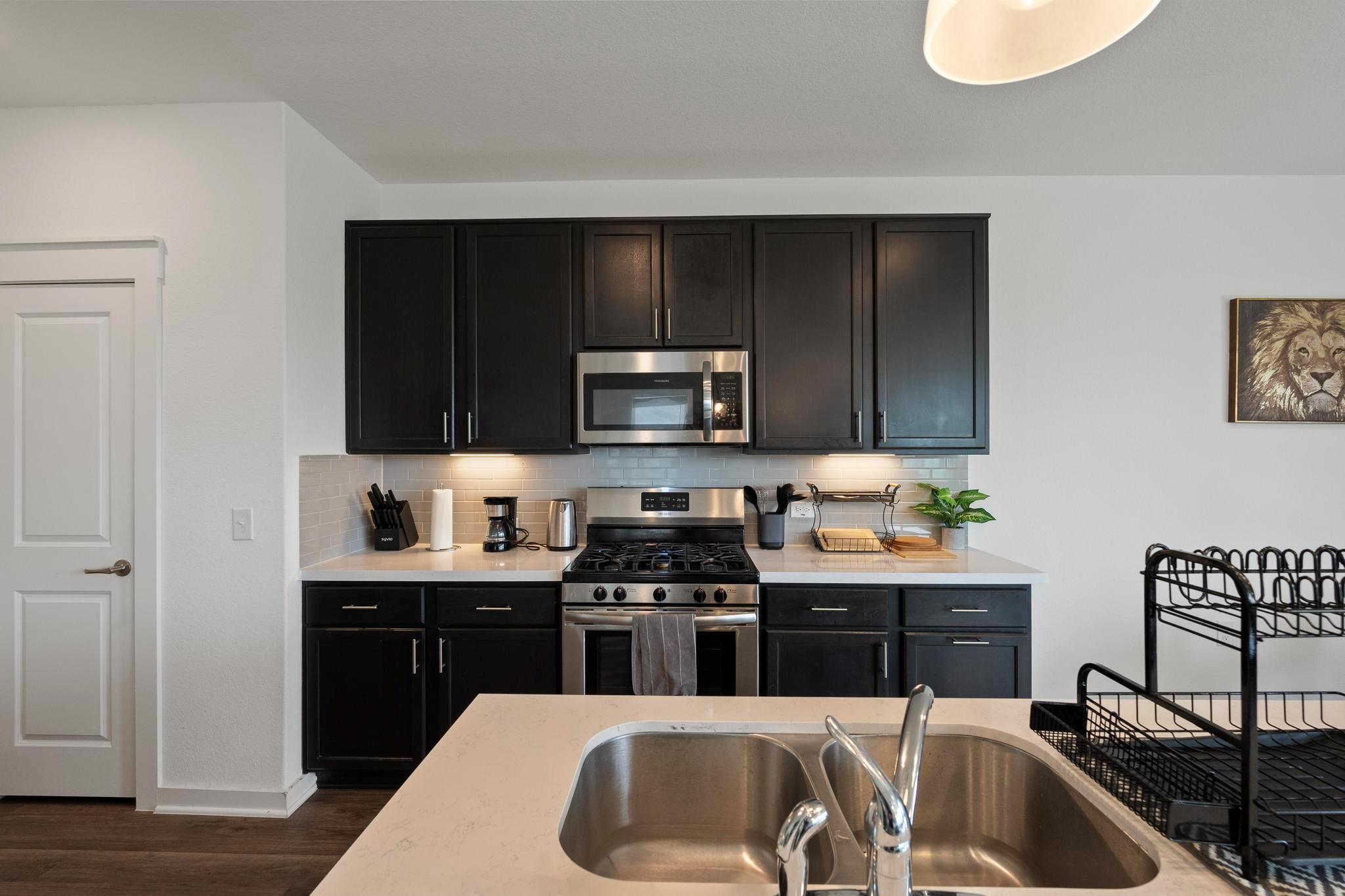 15216B Sweet Mimosa Dr, Del Valle, TX 78617