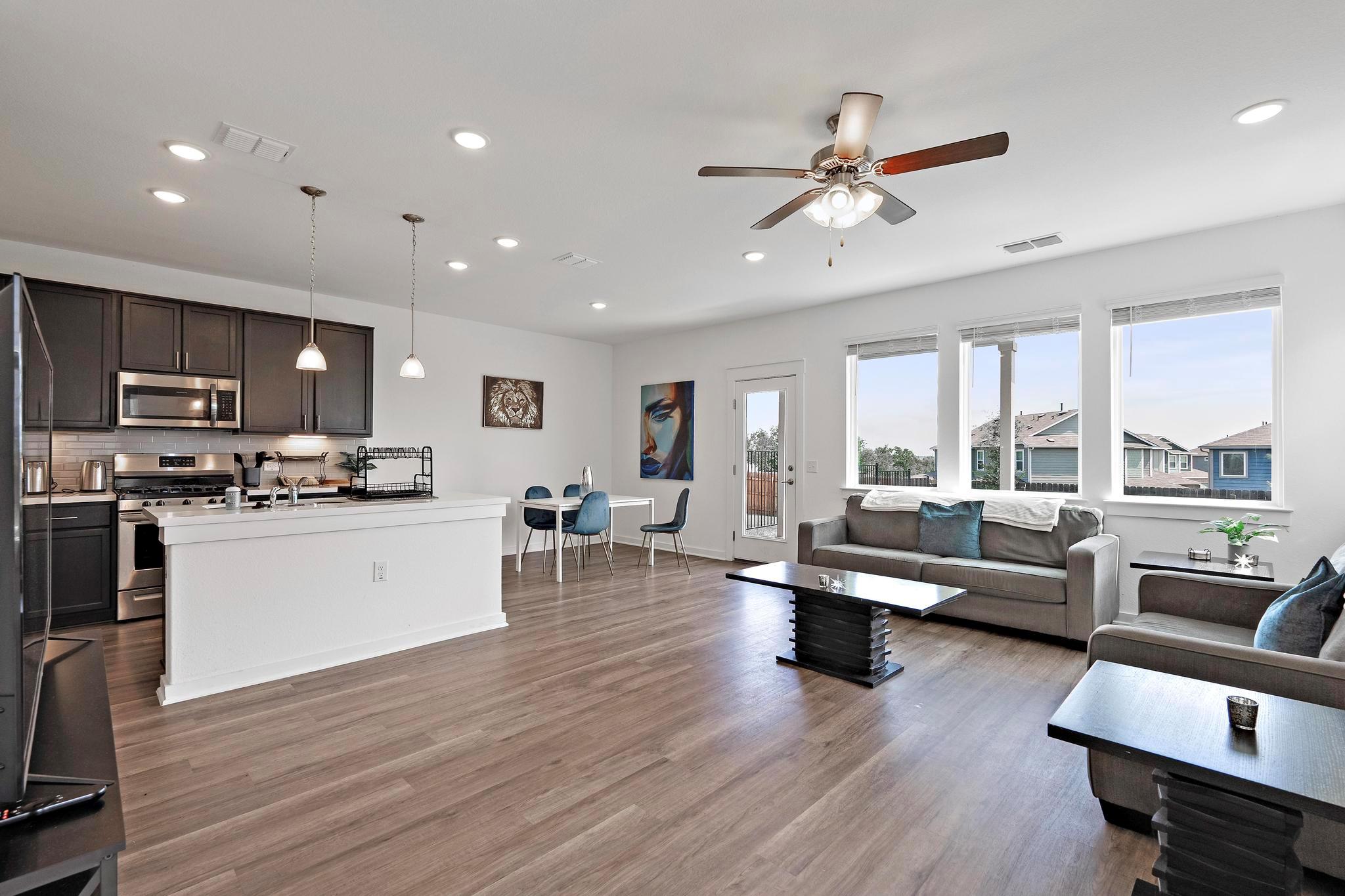 15216B Sweet Mimosa Dr, Del Valle, TX 78617