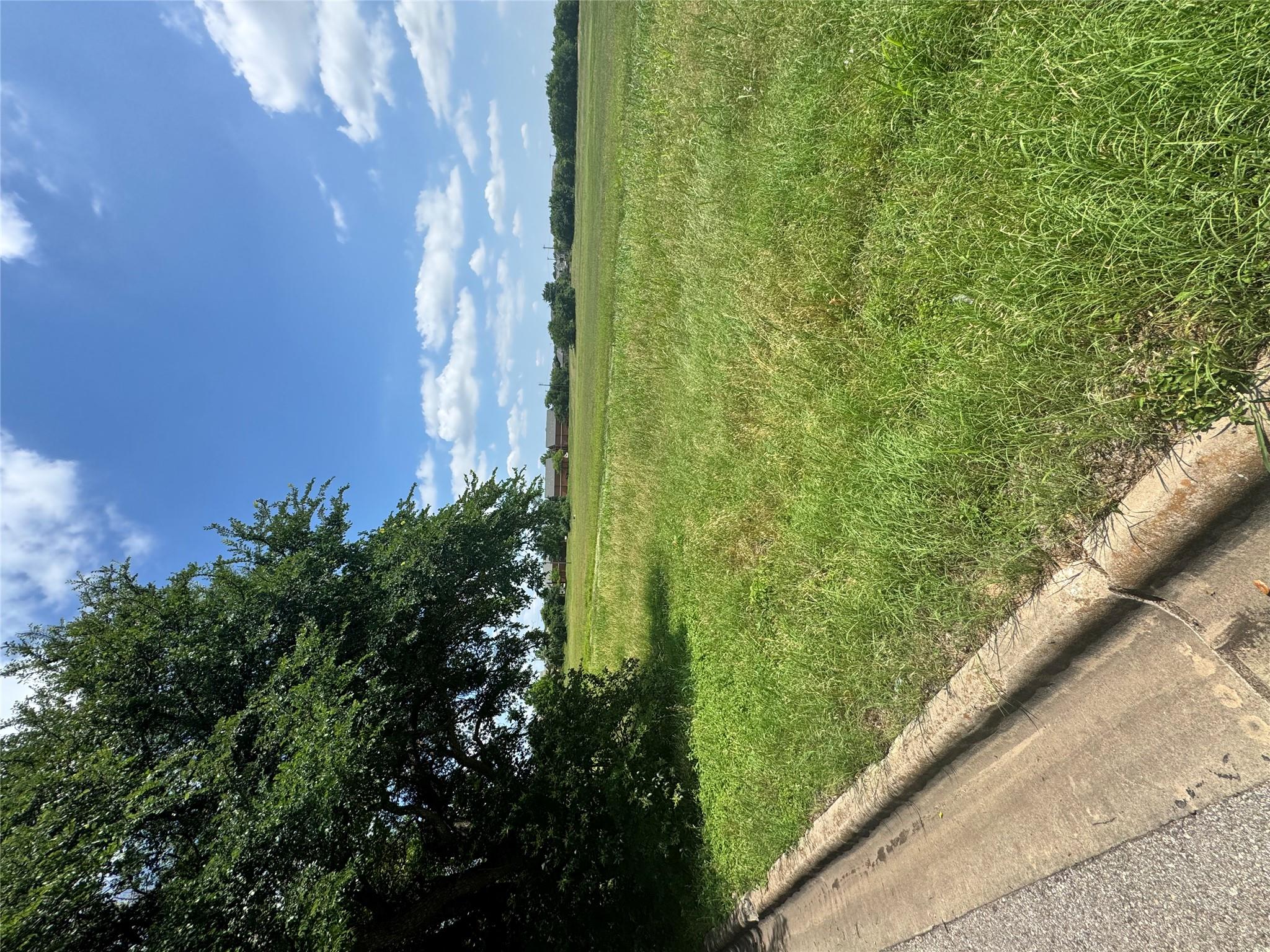 2106 S Pine St, Georgetown, TX 78626