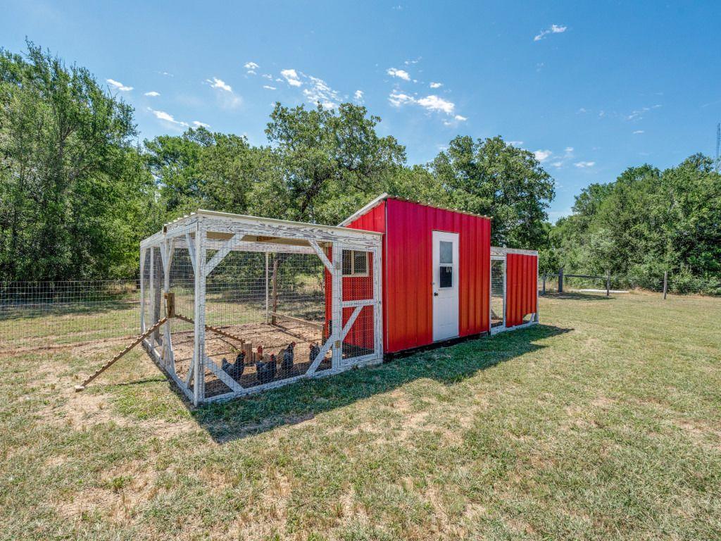 1745 County Road 103 Rd, Paige, TX 78659