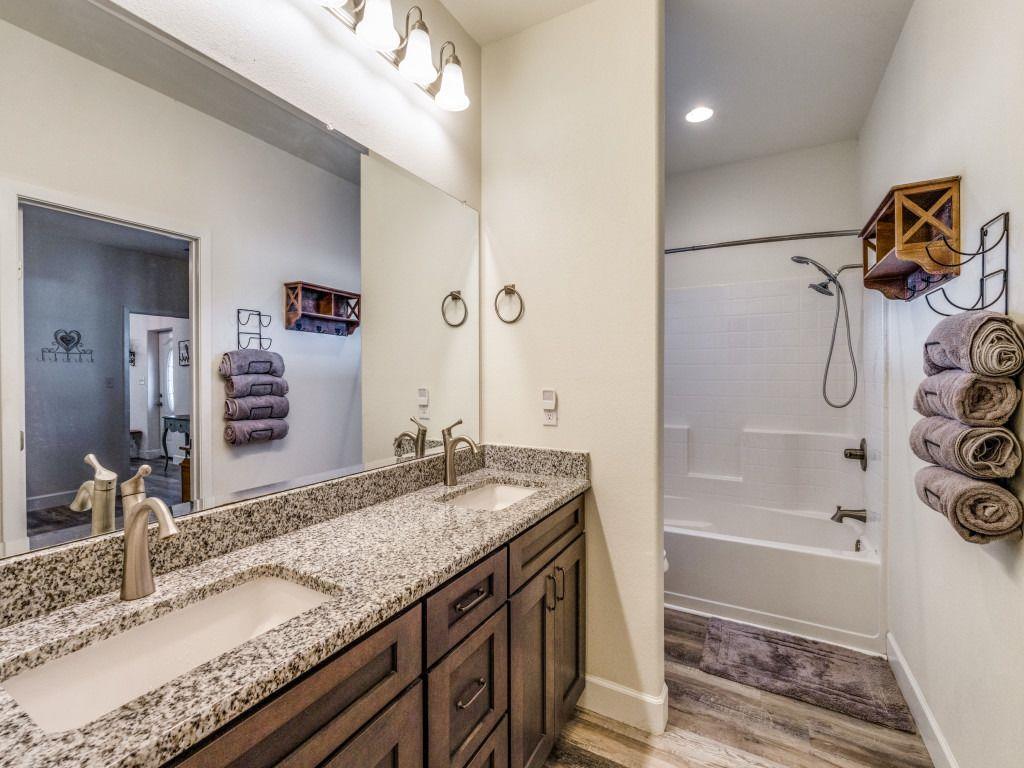 1745 County Road 103 Rd, Paige, TX 78659