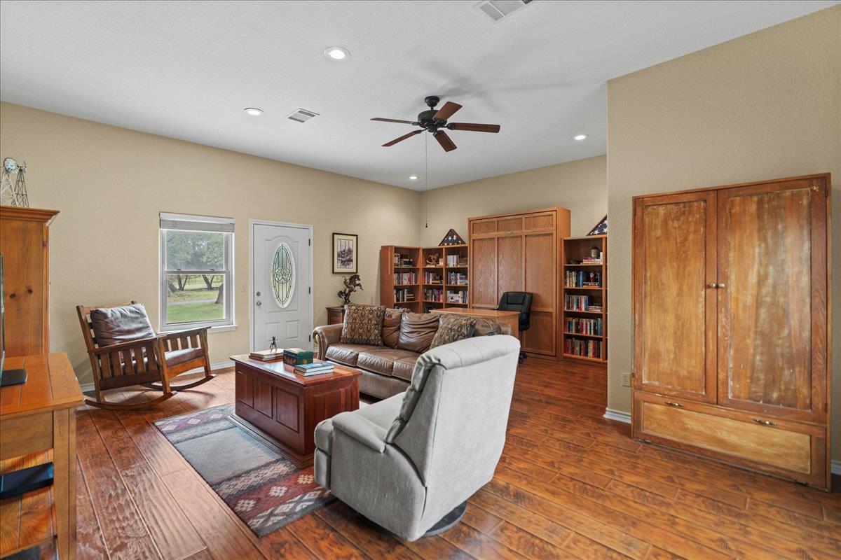 721 Deer Run, Wimberley, TX 78676