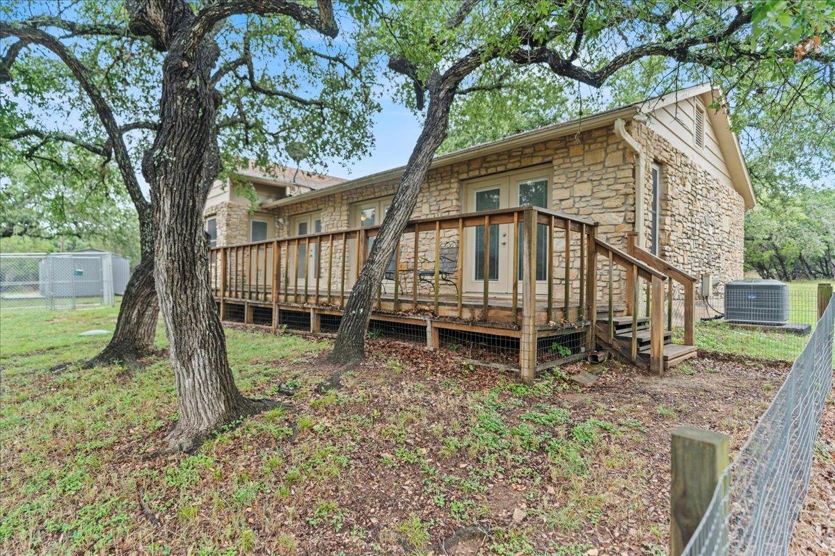 721 Deer Run, Wimberley, TX 78676
