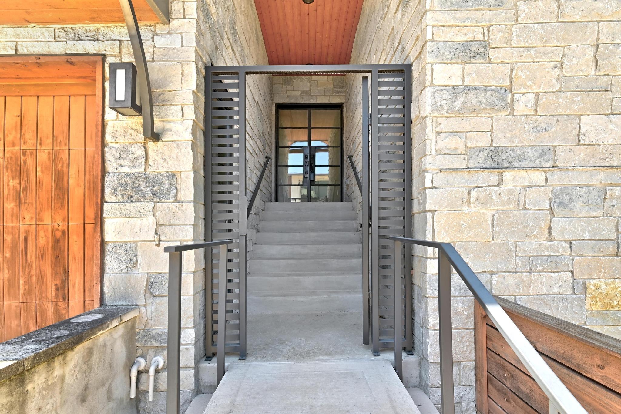 901 Bouldin Ave # B, Austin, TX 78704