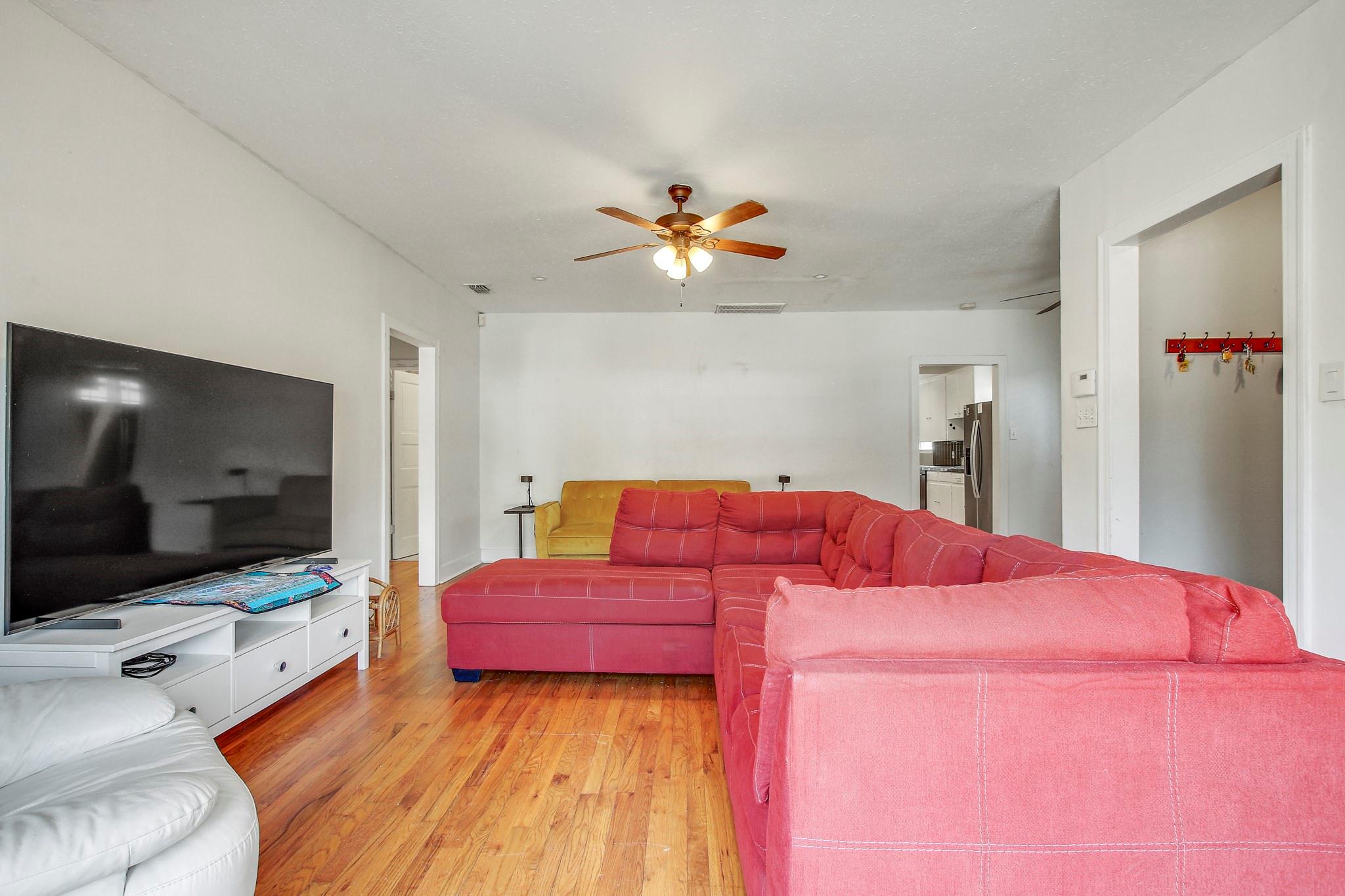 1215 W Mary St, Austin, TX 78704