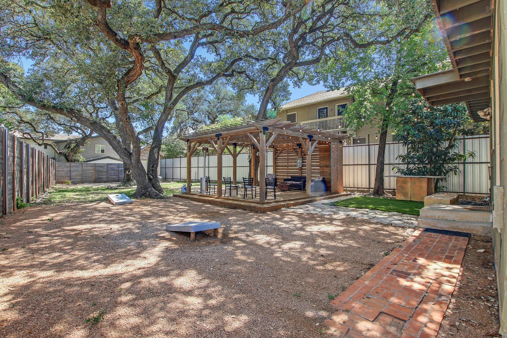 1215 W Mary St, Austin, TX 78704