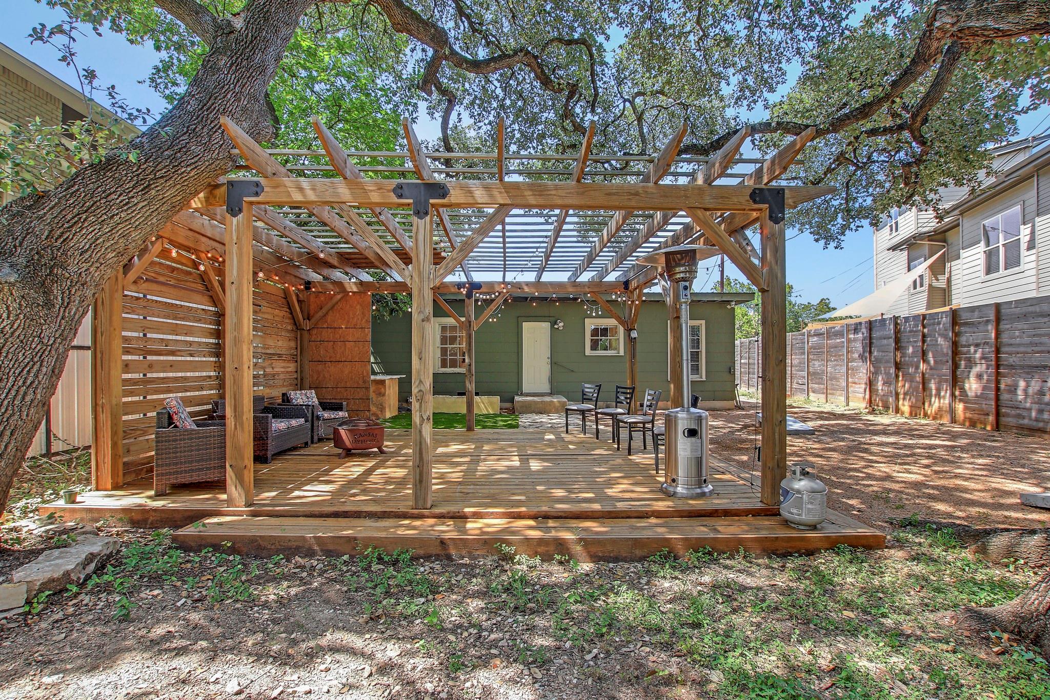 1215 W Mary St, Austin, TX 78704