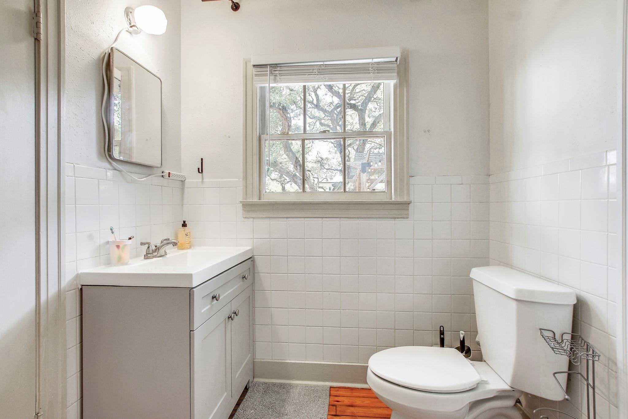 1215 W Mary St, Austin, TX 78704
