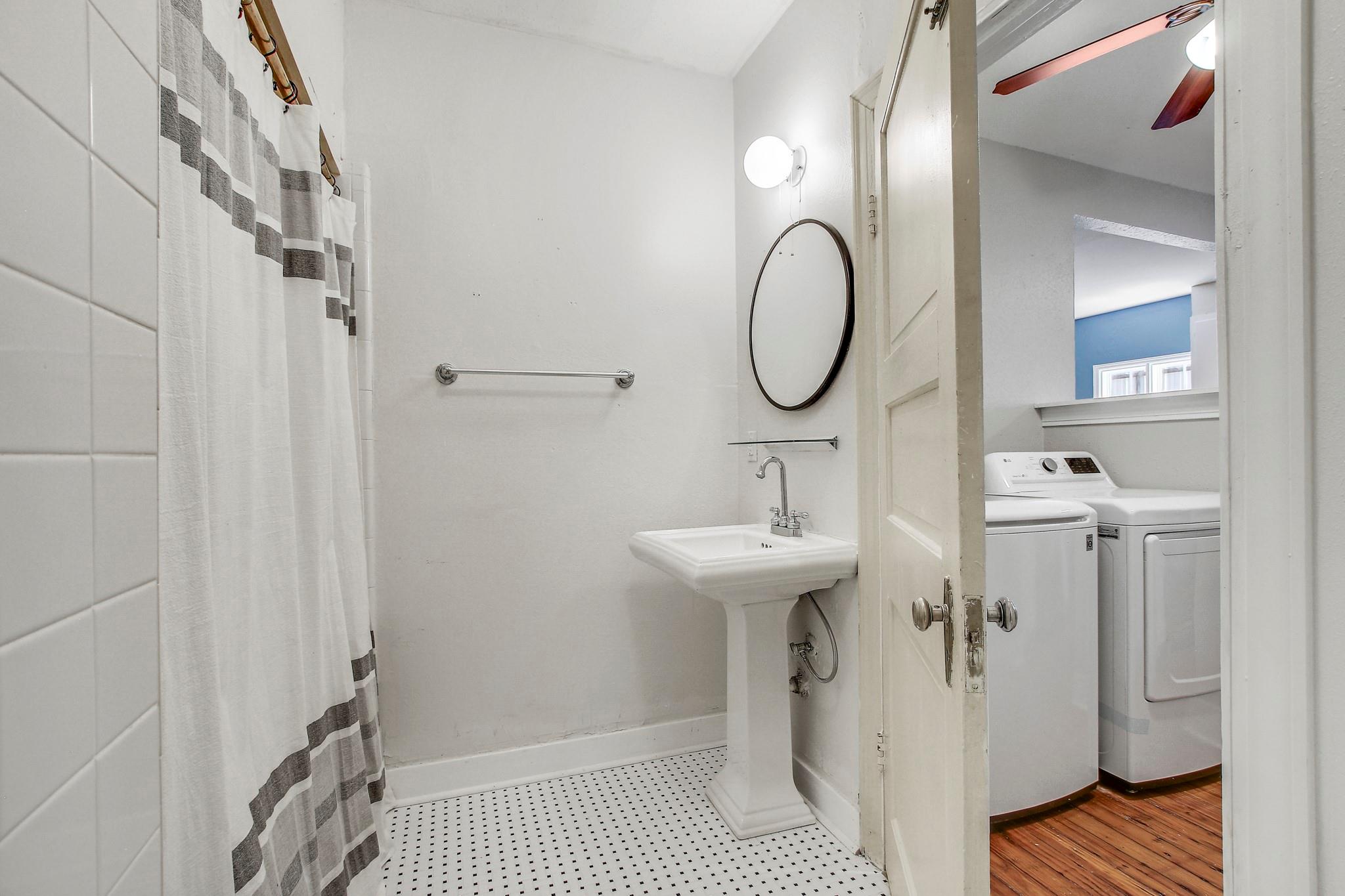 1215 W Mary St, Austin, TX 78704