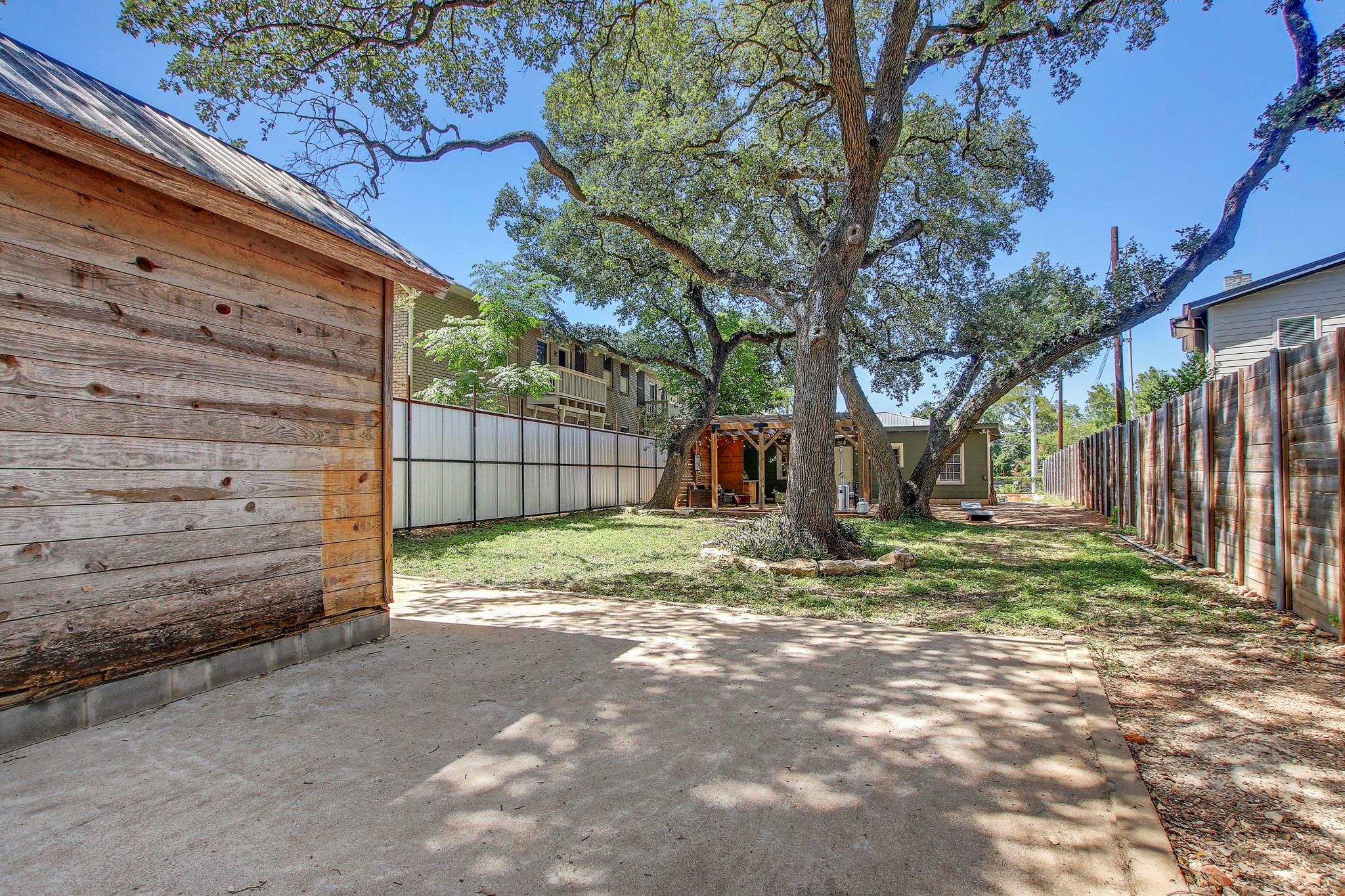 1215 W Mary St, Austin, TX 78704