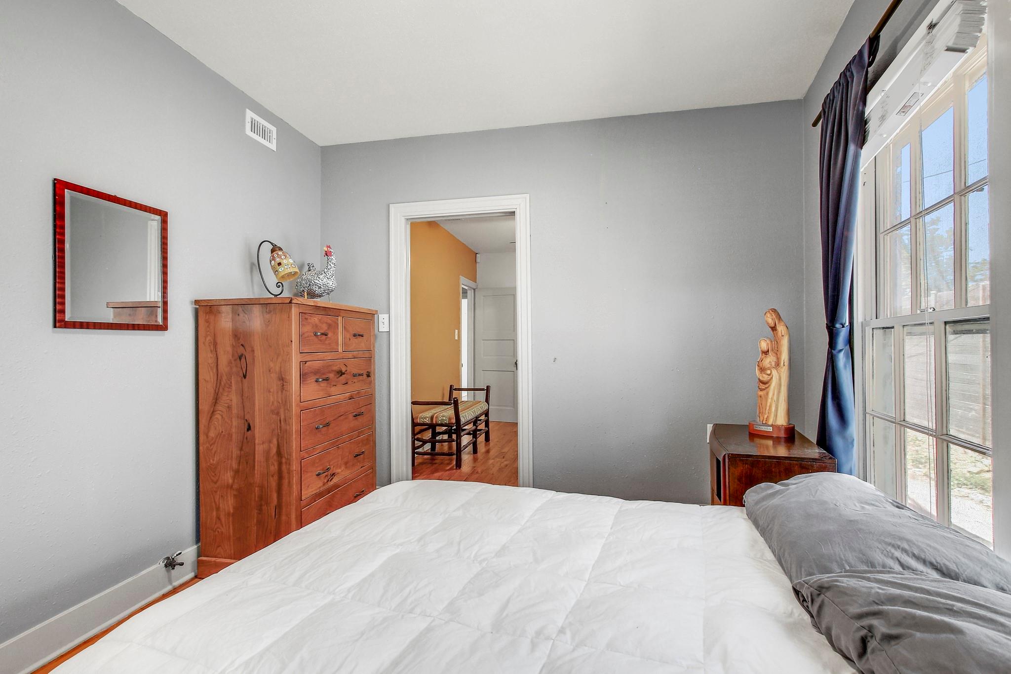 1215 W Mary St, Austin, TX 78704