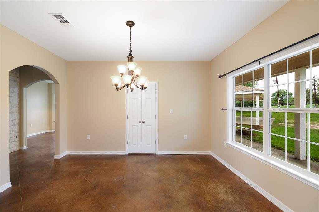10565 N 77 Highway, Lexington, TX 78947