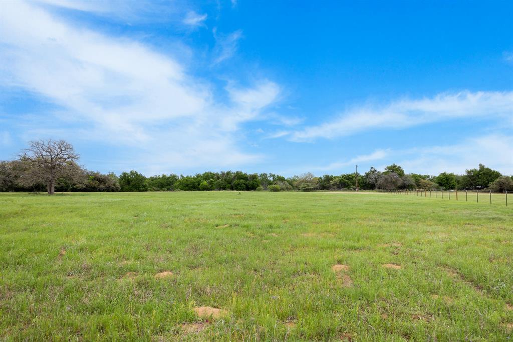 10565 N 77 Highway, Lexington, TX 78947