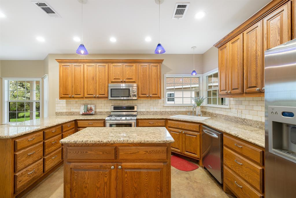 10565 N 77 Highway, Lexington, TX 78947