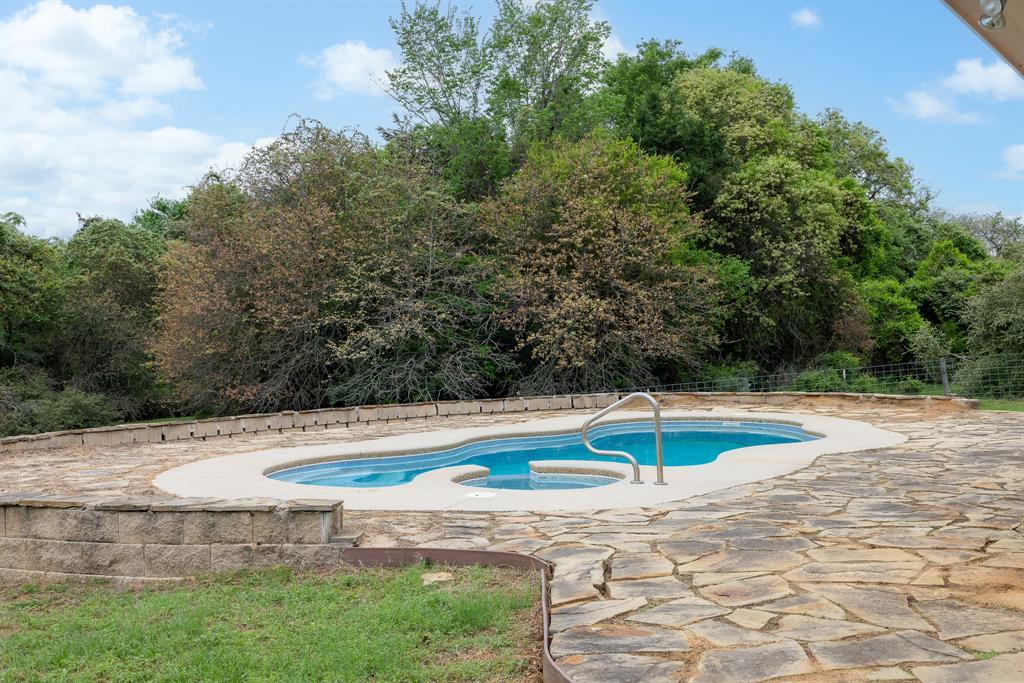 10565 N 77 Highway, Lexington, TX 78947