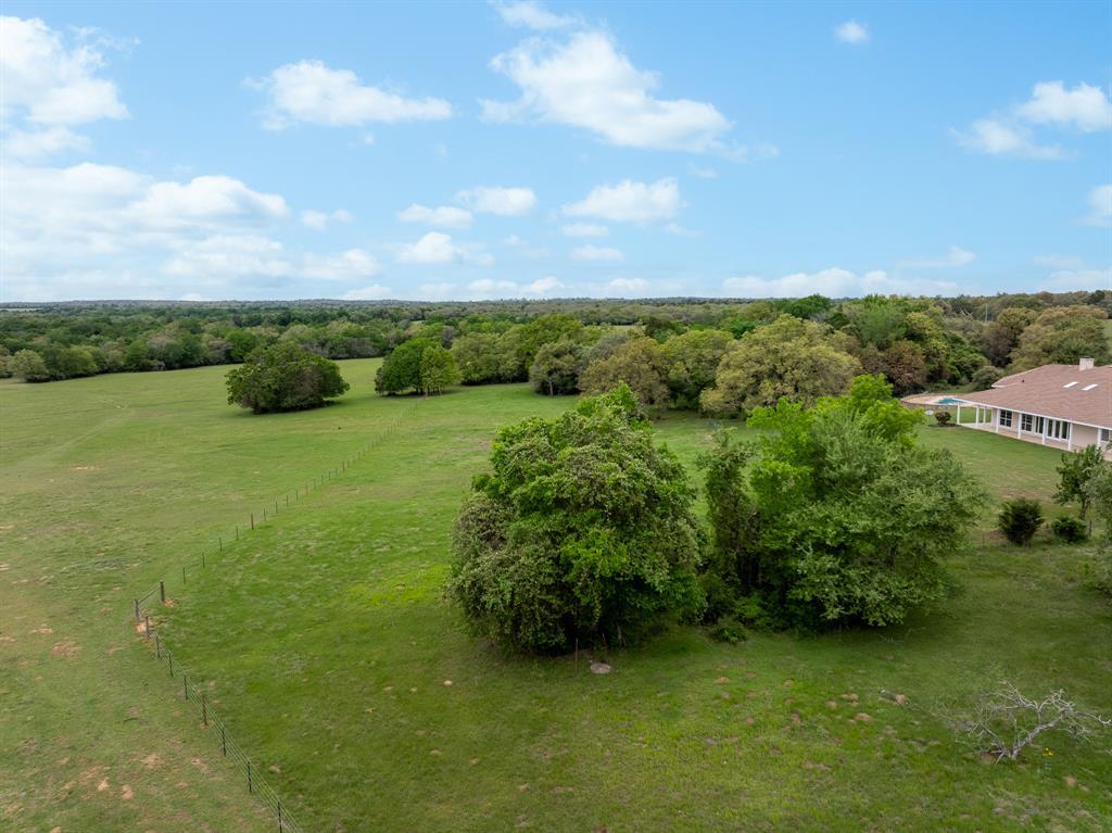 10565 N 77 Highway, Lexington, TX 78947