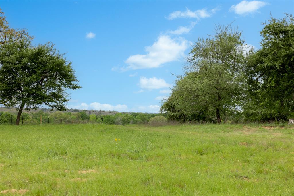 10565 N 77 Highway, Lexington, TX 78947