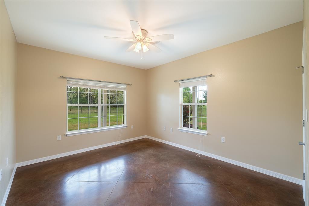 10565 N 77 Highway, Lexington, TX 78947